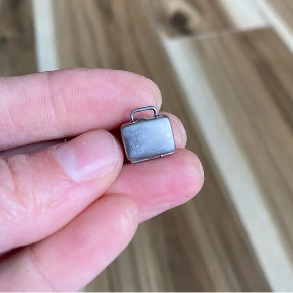 Rare Record Player in a Suitcase Charm Jewelry - Picture 4 of 4